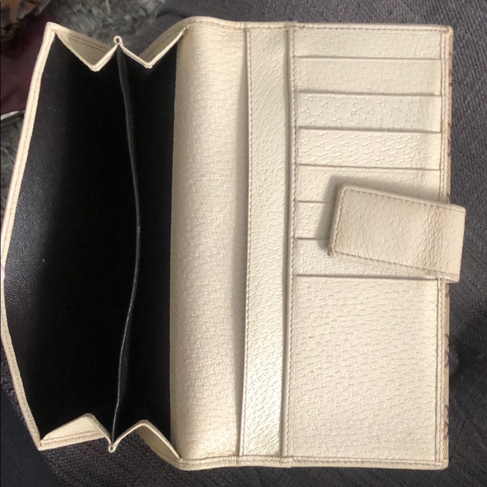 Wallet - Picture 3 of 5